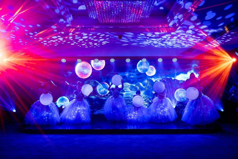 Du thuyền tiếng 360 chỗ: Paradise Delight khởi hành Tối: 18:00 - 21:30