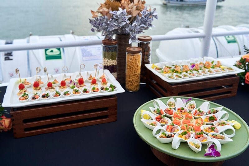Du thuyền tiếng 360 chỗ: Paradise Delight khởi hành Tối: 18:00 - 21:30