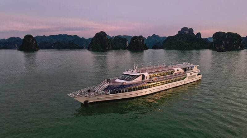 Du thuyền tiếng 360 chỗ: Paradise Delight khởi hành sáng: 10:00 - 13:30
