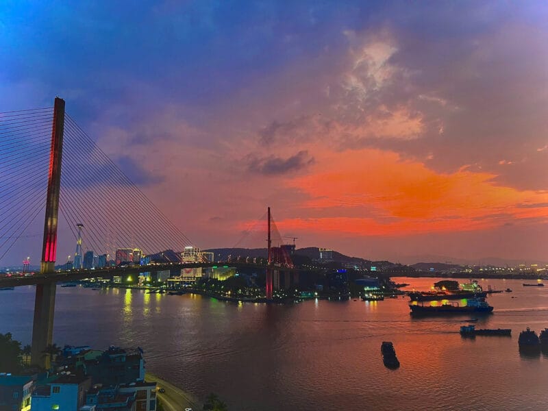 Khách sạn Mường Thanh Luxury Hạ Long Center